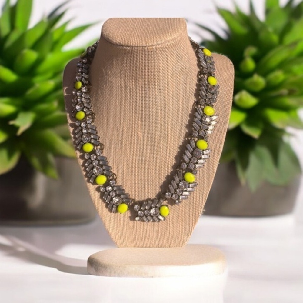 Yellow and crystal clear necklace choker